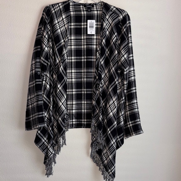 torrid Tops - Torrid Fringe Hem Flannel Drape Size M/L